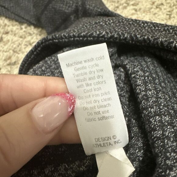 ATHLETA Geometric Power Up 7/8 Leggings Sz M Black Gray Stretch Fabric 349682 - Picture 6 of 6